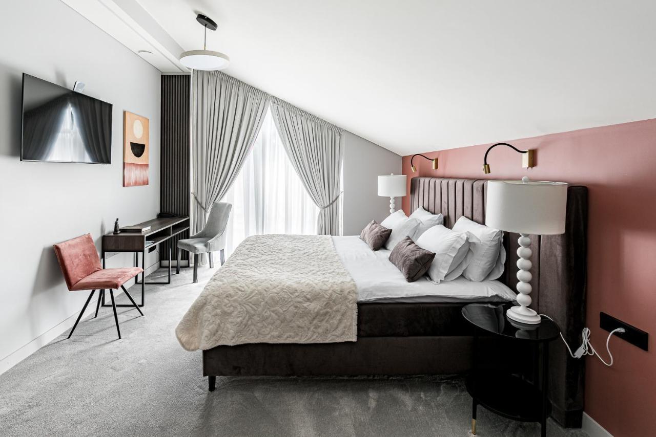 Oginski Hotel 풀룽게 외부 사진
